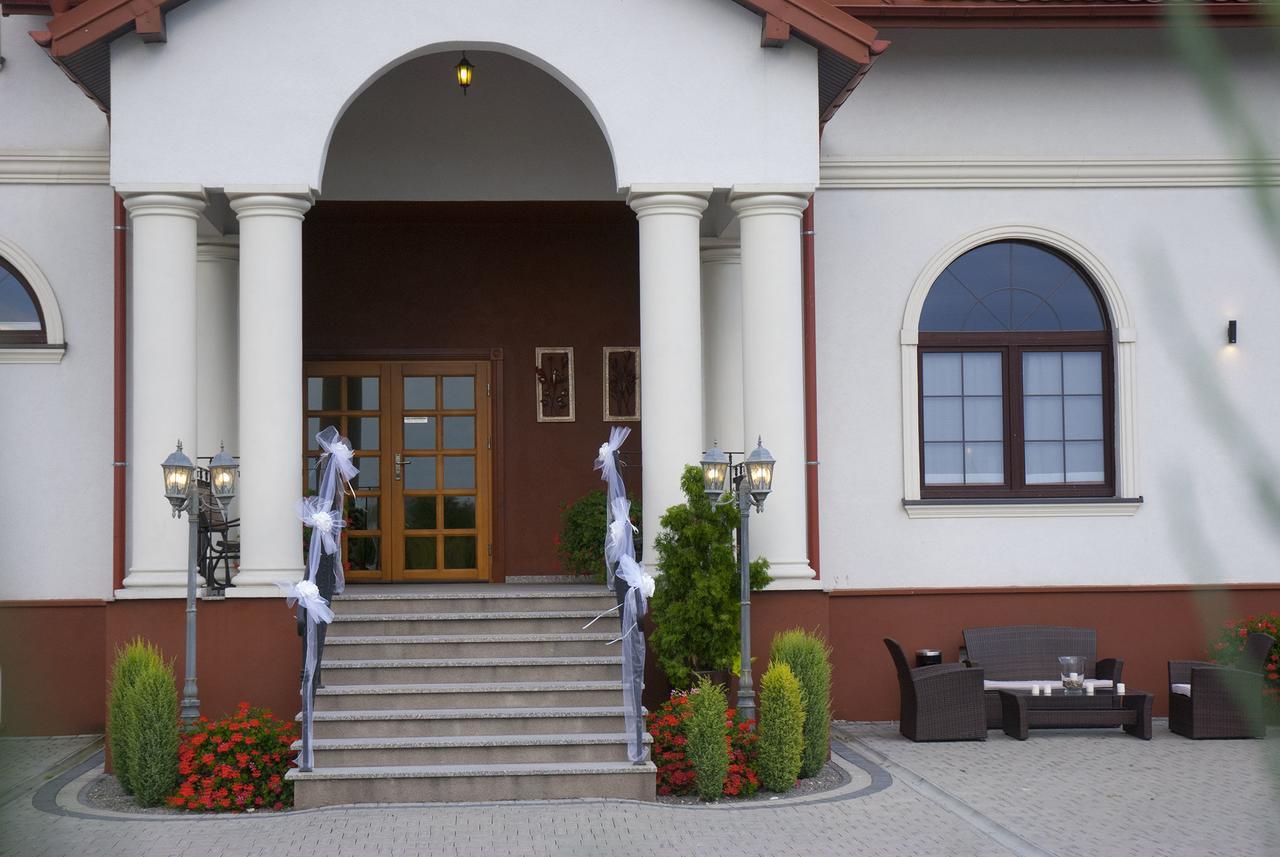 Hotel Dwor Galicja Stalowa Wola Kültér fotó