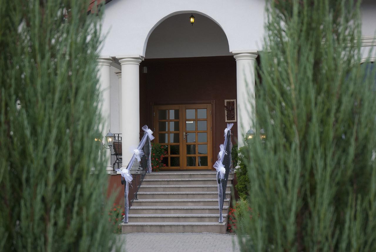 Hotel Dwor Galicja Stalowa Wola Kültér fotó