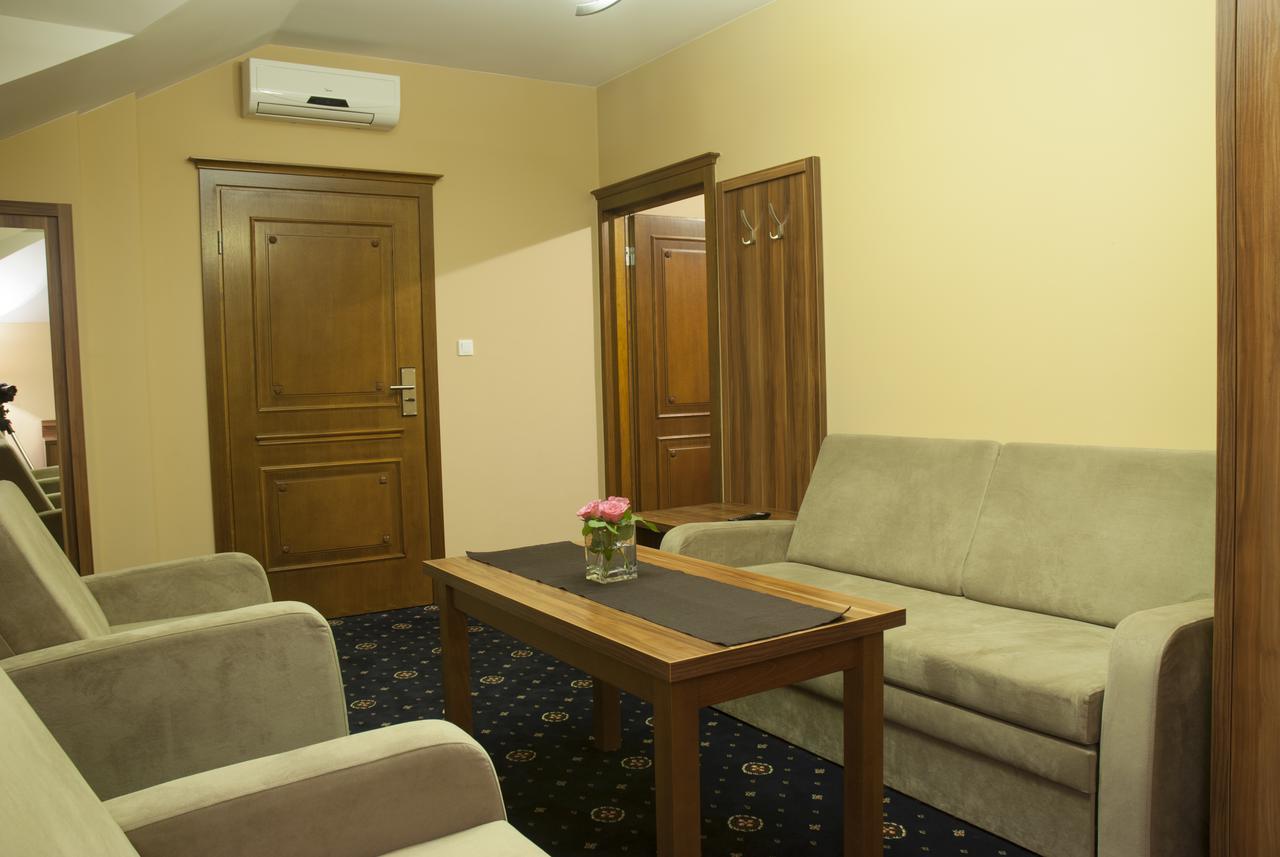 Hotel Dwor Galicja Stalowa Wola Kültér fotó
